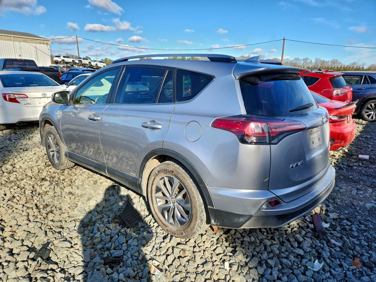 2017 TOYOTA RAV4 HV LE photo 2