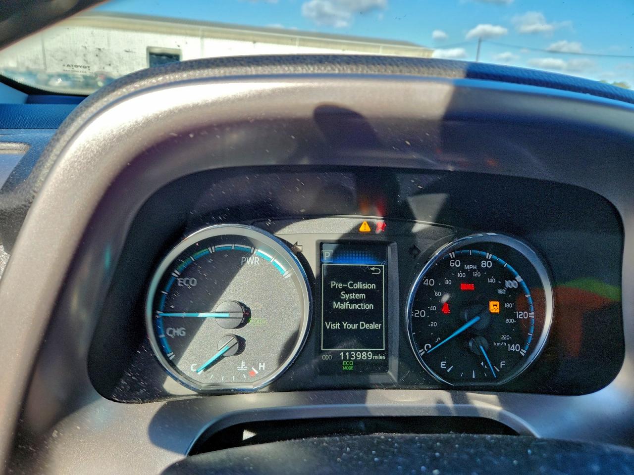 2017 TOYOTA RAV4 HV LE photo 9