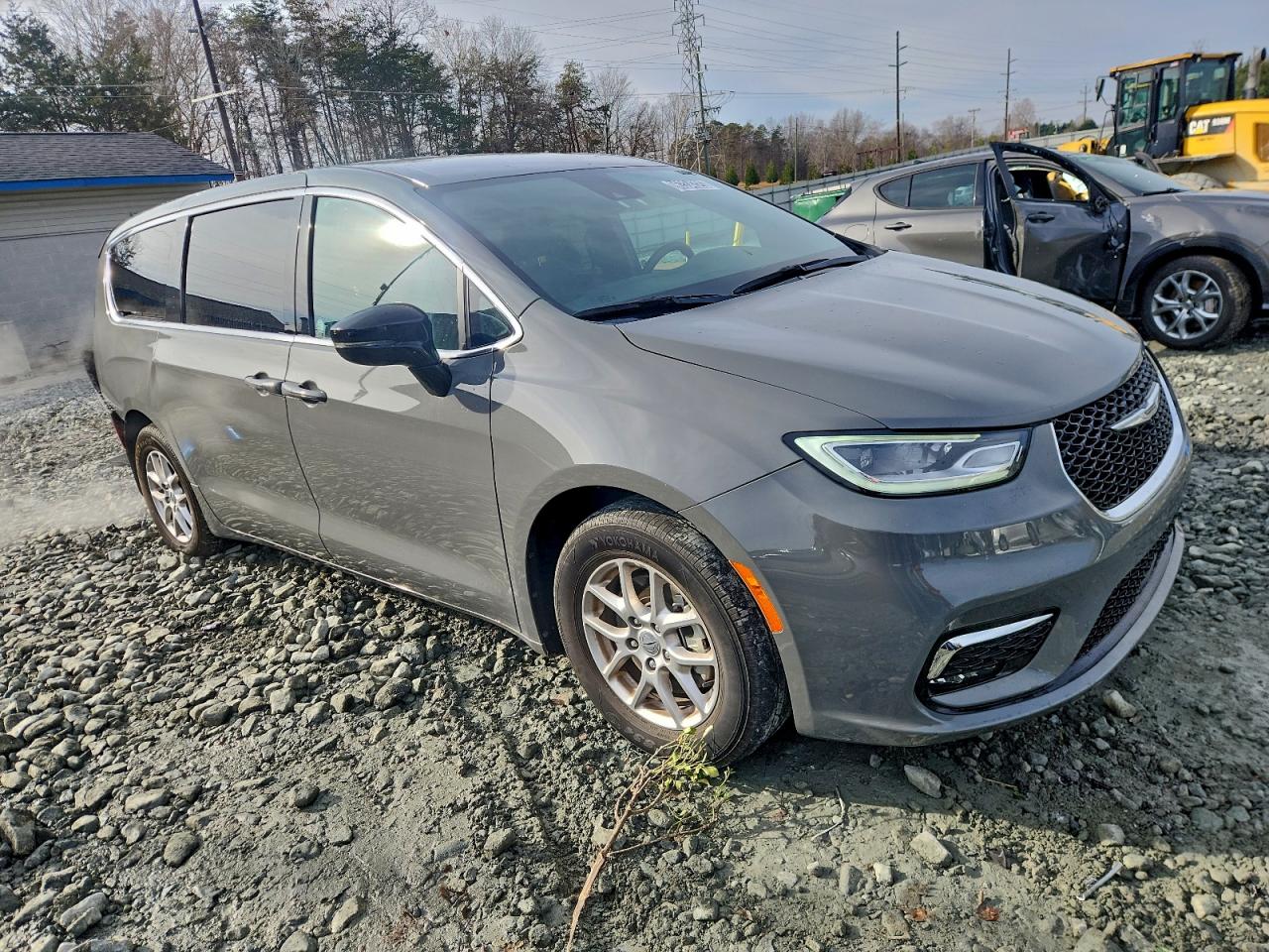 2025 CHRYSLER PACIFICA SELECT photo 4