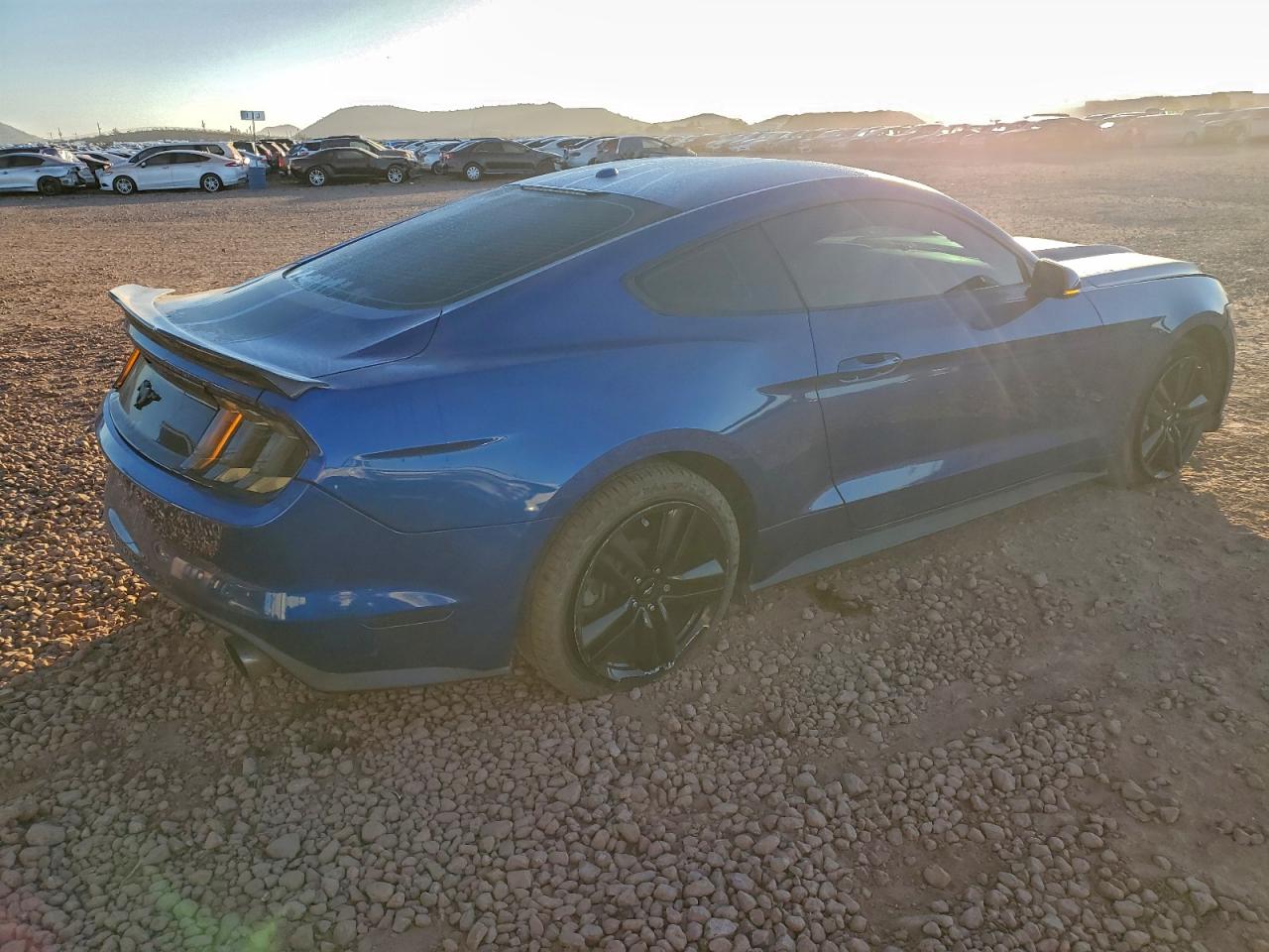 2017 FORD MUSTANG photo 5