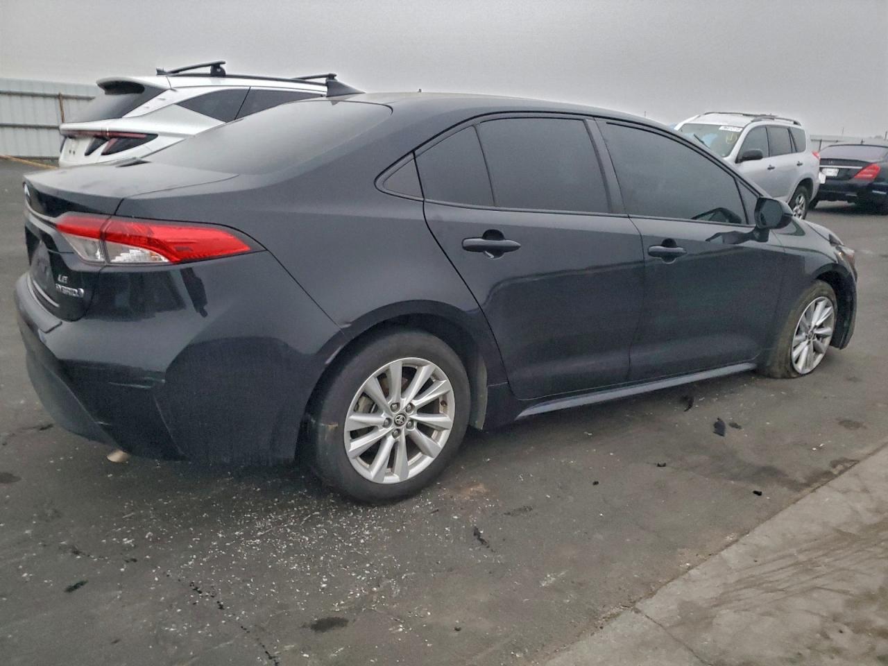 2023 TOYOTA COROLLA LE photo 3