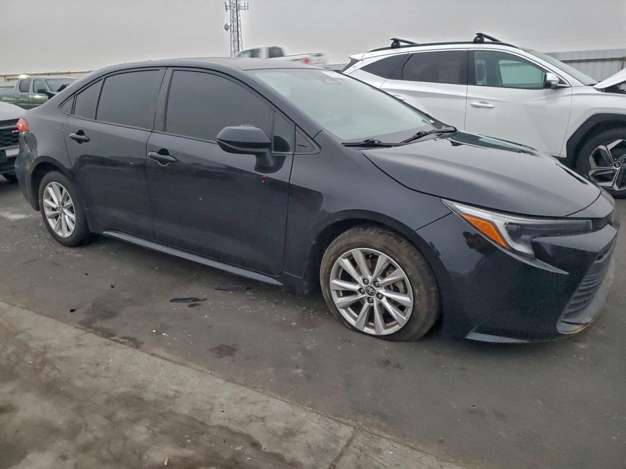 2023 TOYOTA COROLLA LE photo 4