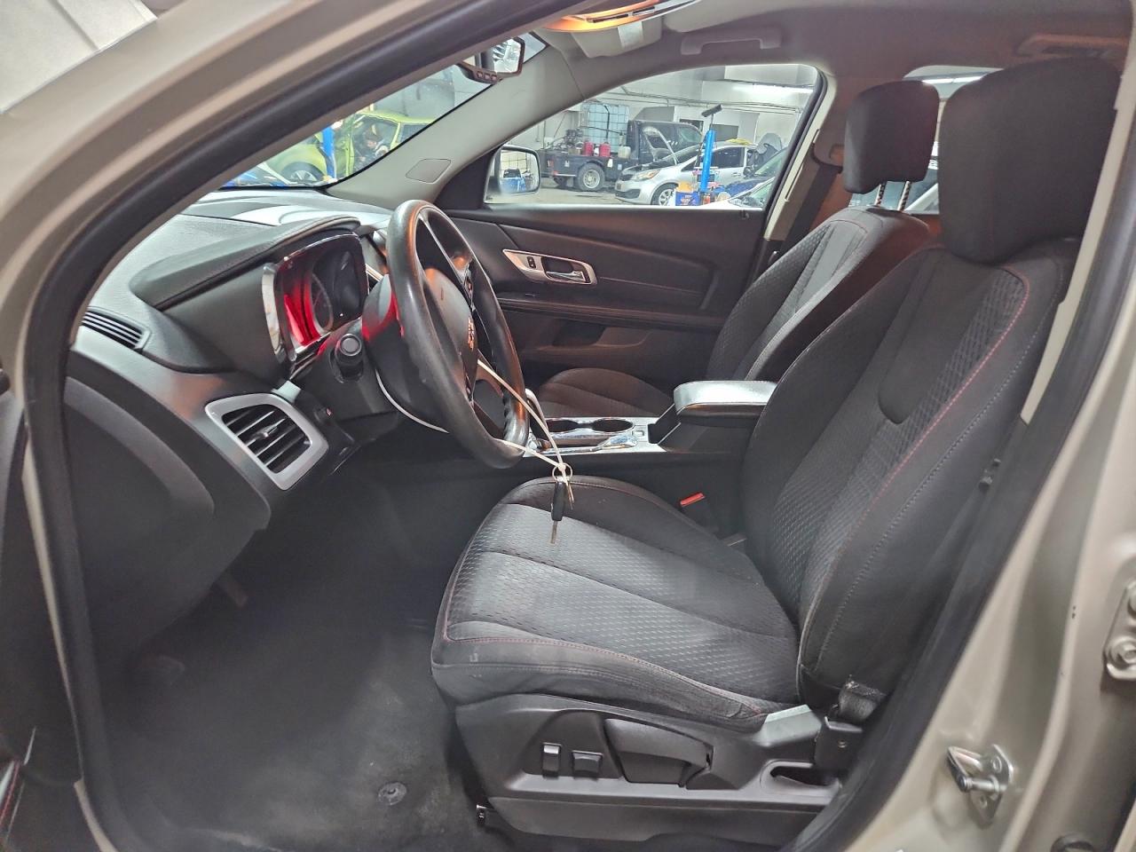 2015 GMC TERRAIN SLE photo 7
