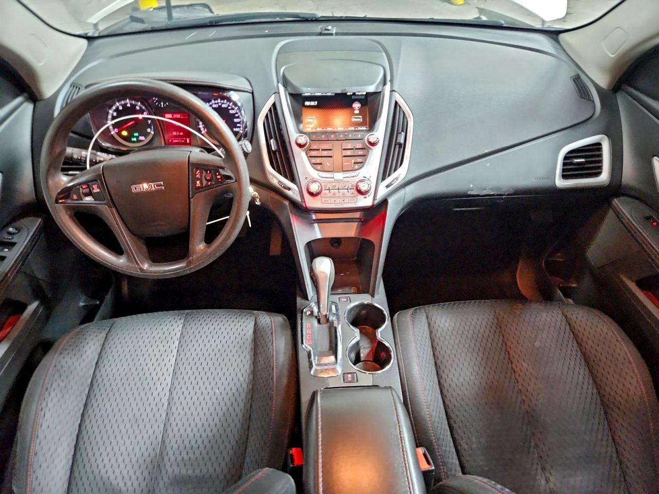 2015 GMC TERRAIN SLE photo 8