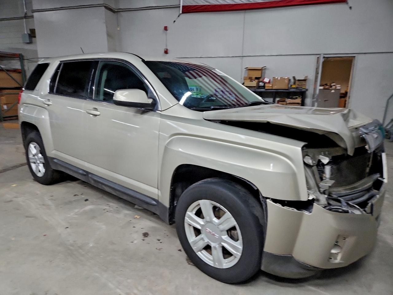 2015 GMC TERRAIN SLE photo 4