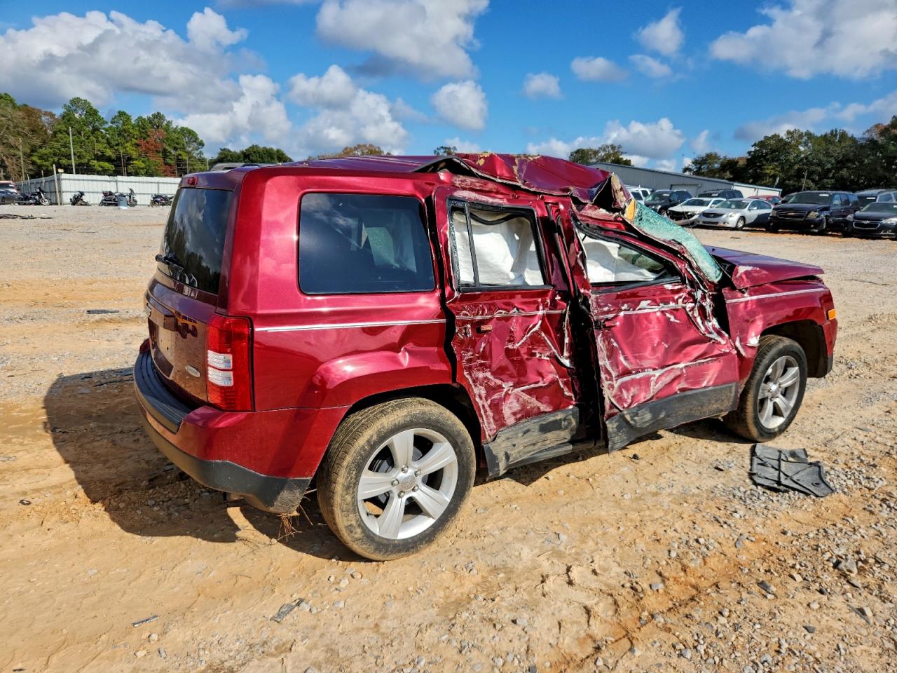 2014 JEEP PATRIOT LATITUDE photo 3