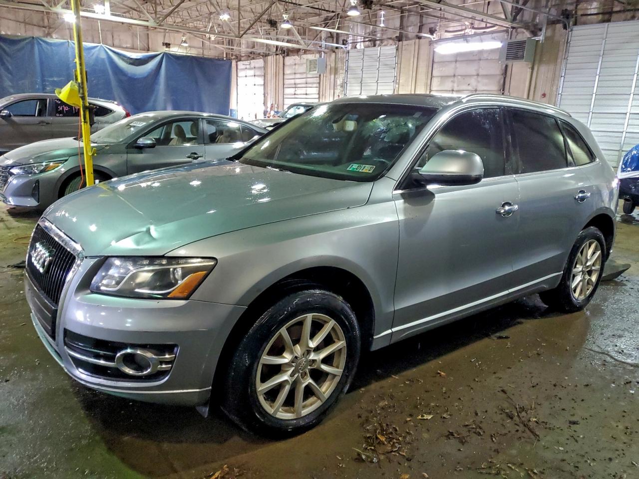 2010 AUDI Q5