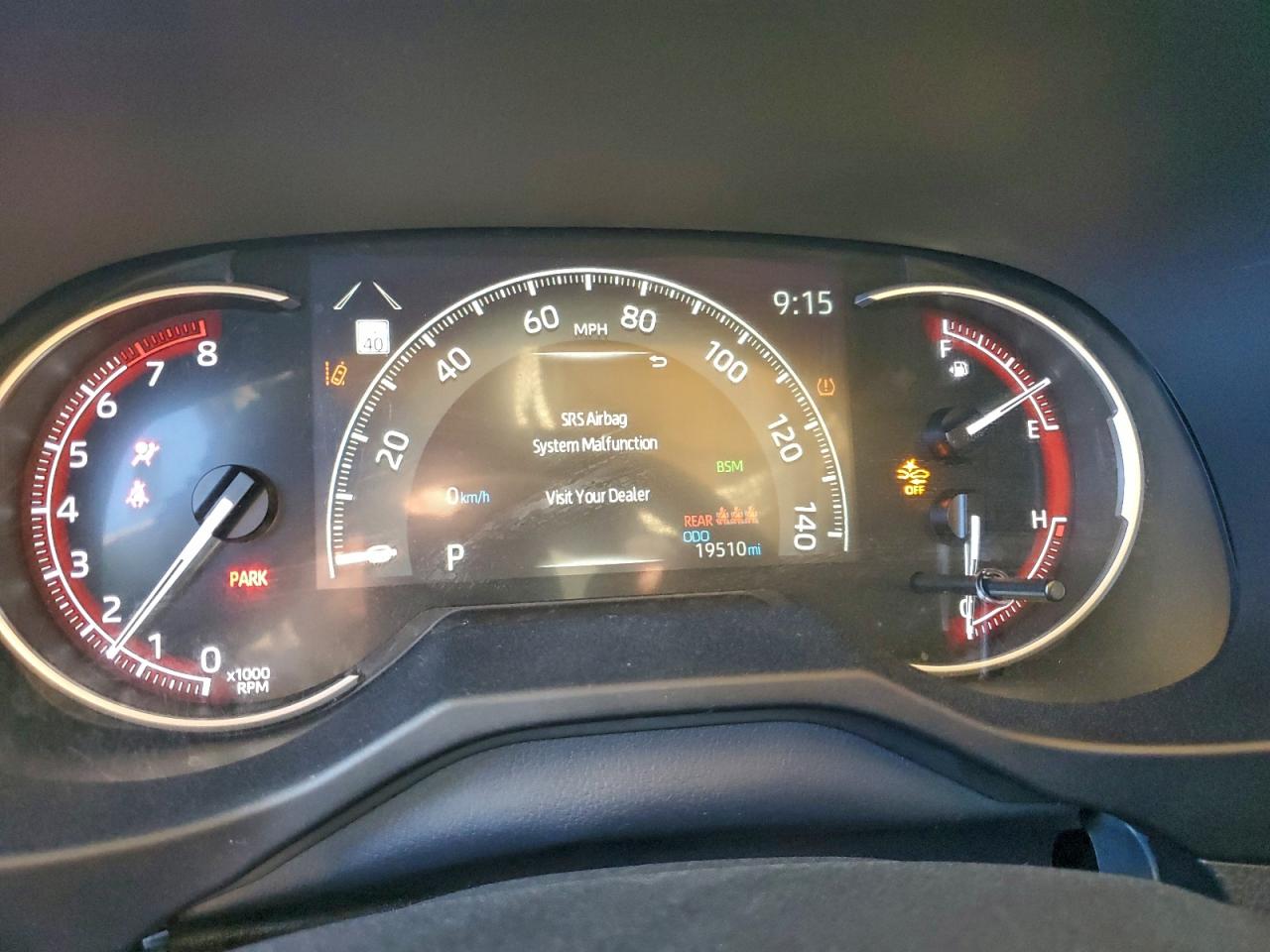 2024 TOYOTA RAV4 XLE photo 17