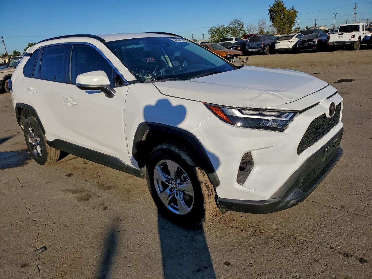 2024 TOYOTA RAV4 XLE photo 7