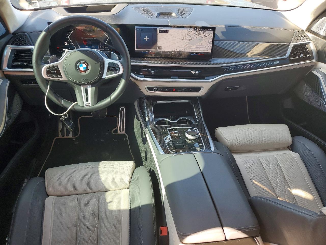 2025 BMW X7 M60I photo 8