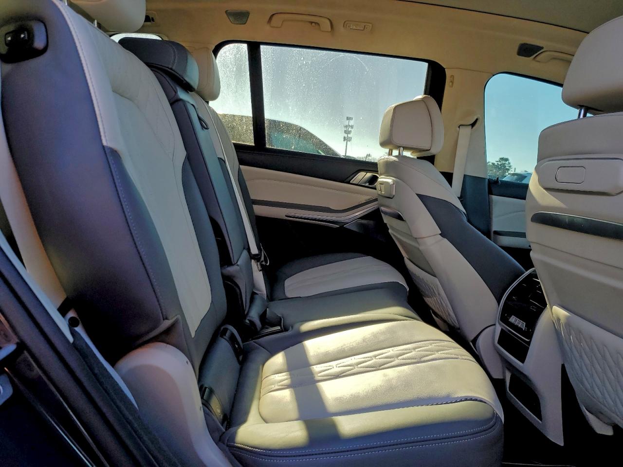 2025 BMW X7 M60I photo 11