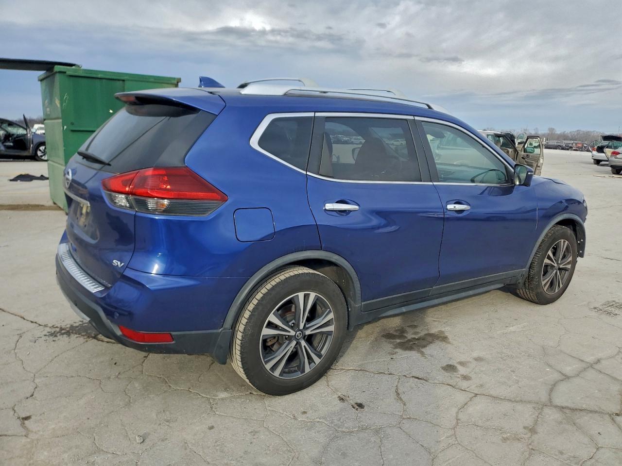 2019 NISSAN ROGUE S photo 3