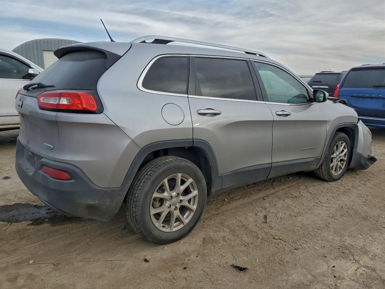 2014 JEEP CHEROKEE LATITUDE photo 3