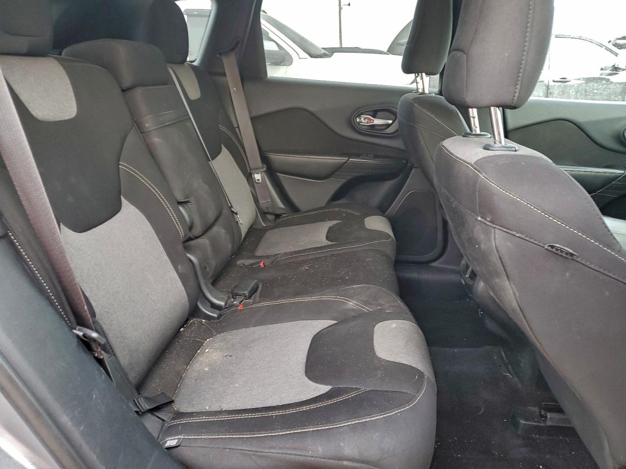 2014 JEEP CHEROKEE LATITUDE photo 10