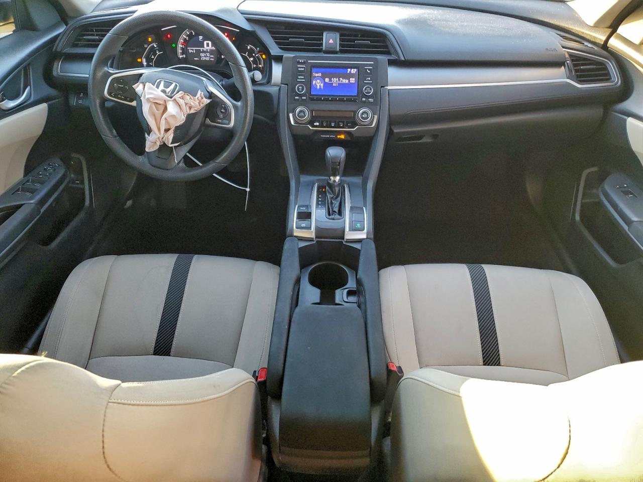 2016 HONDA CIVIC LX photo 8