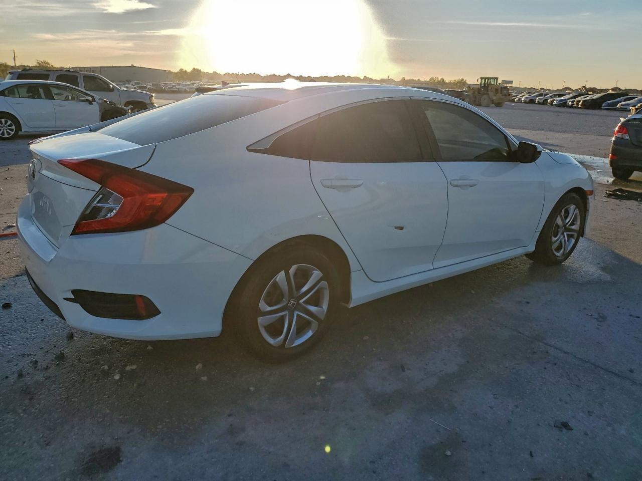 2016 HONDA CIVIC LX photo 3