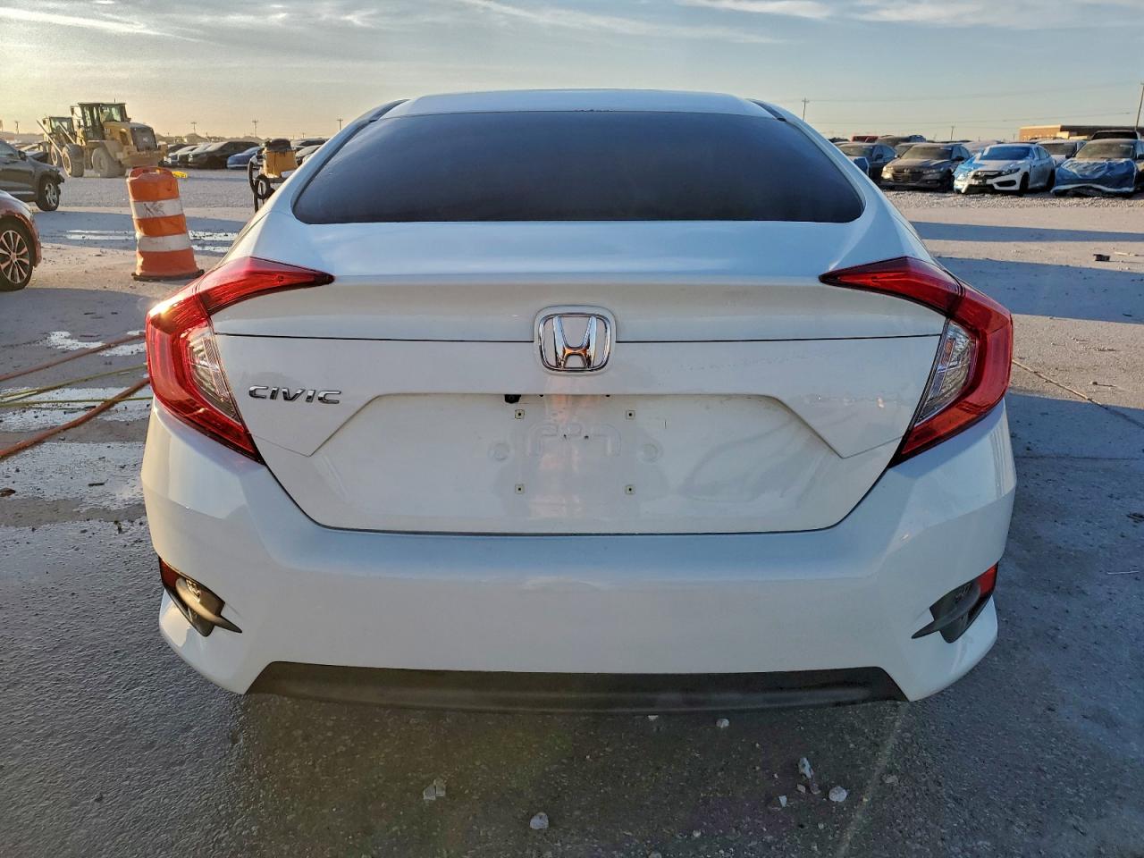 2016 HONDA CIVIC LX photo 6