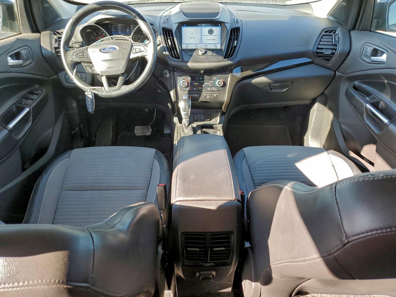 2019 FORD ESCAPE SE photo 8