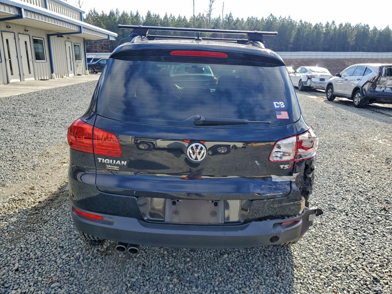 2016 VOLKSWAGEN TIGUAN S photo 11