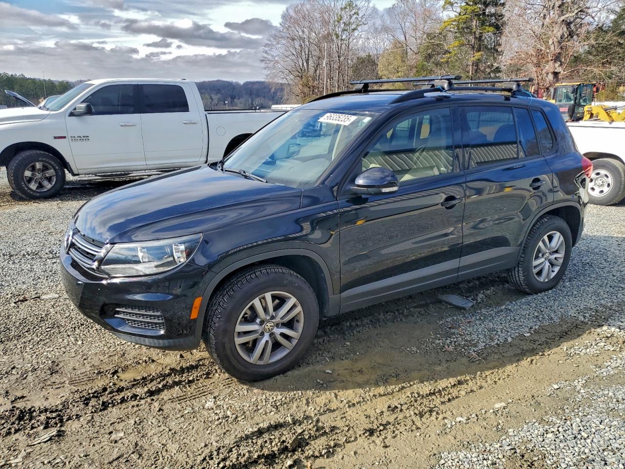 2016 VOLKSWAGEN TIGUAN S — REAR END damage — photo 1