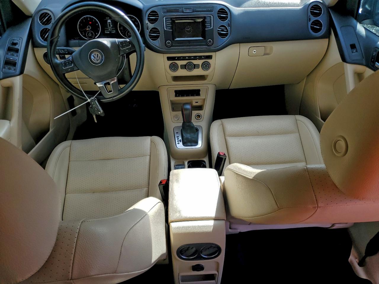 2016 VOLKSWAGEN TIGUAN S photo 15