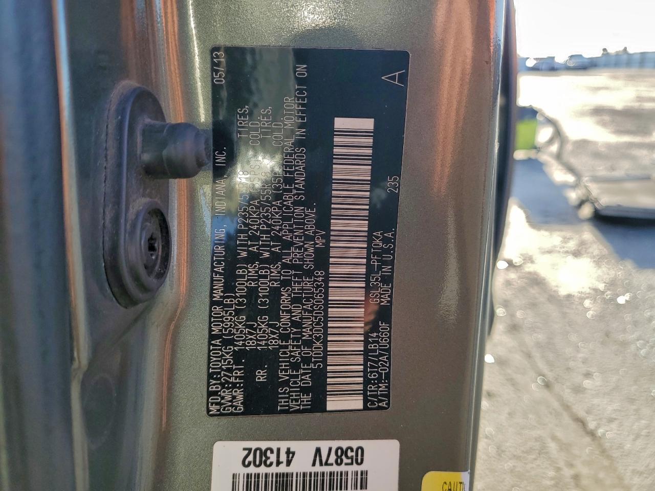 2013 TOYOTA SIENNA XLE photo 27