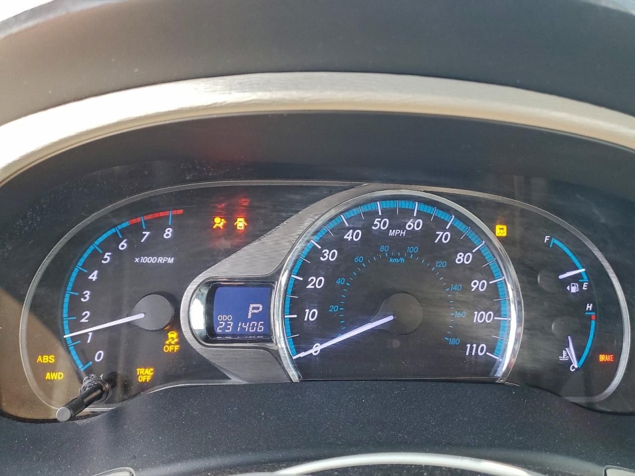 2013 TOYOTA SIENNA XLE photo 17