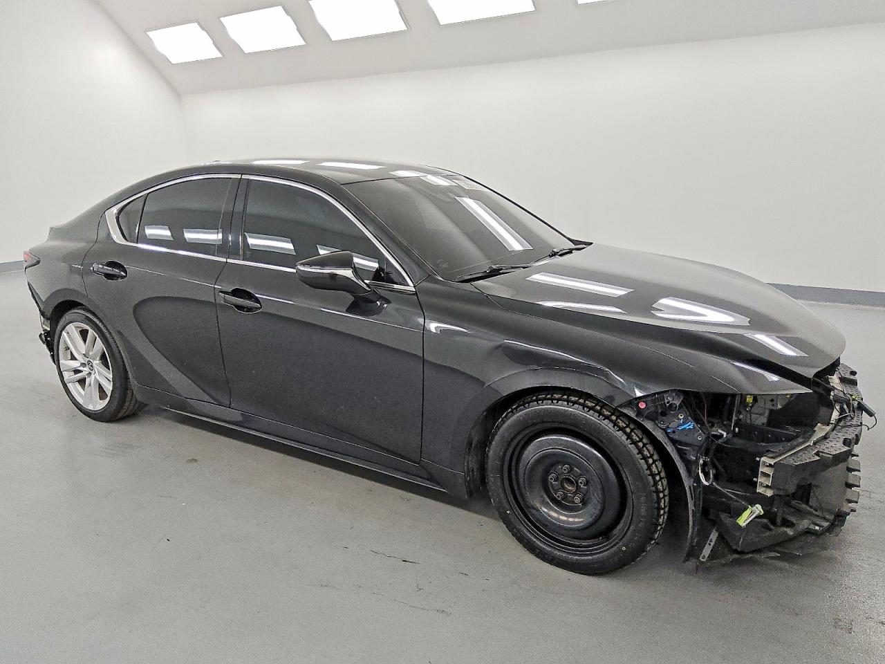 2022 LEXUS IS 300 photo 4