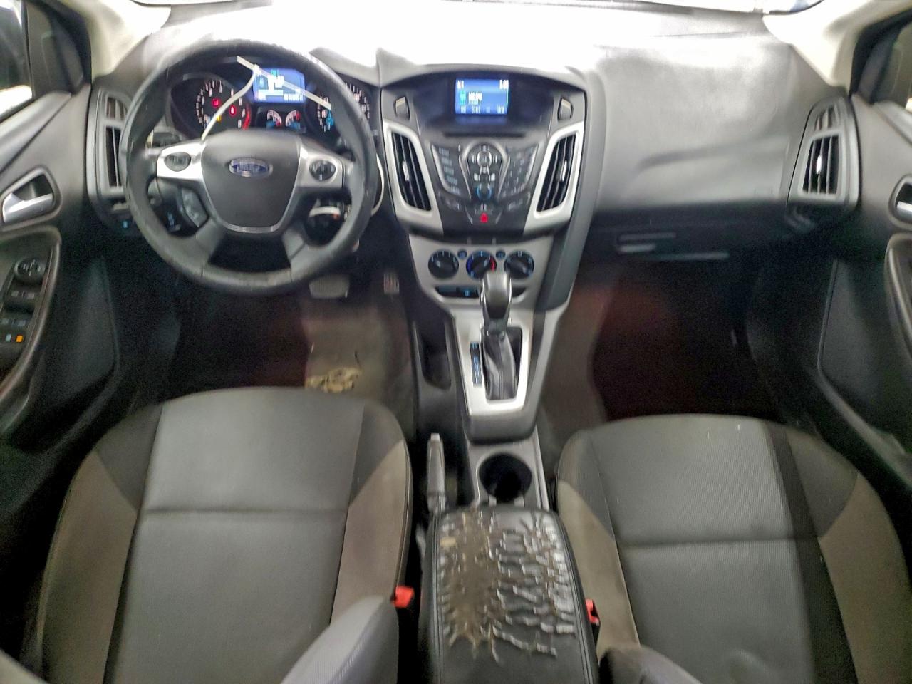 2014 FORD FOCUS SE photo 22
