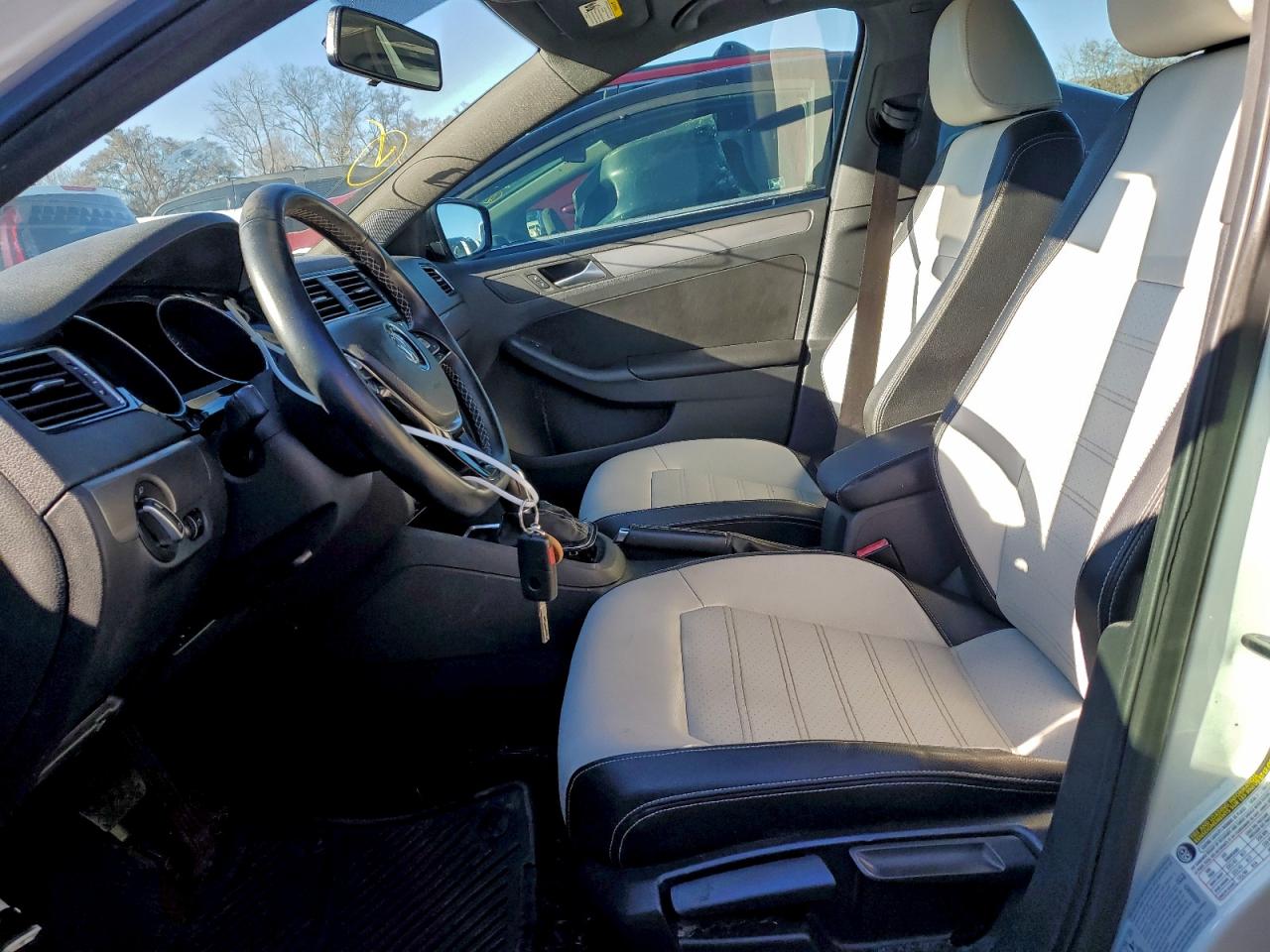 2016 VOLKSWAGEN JETTA SPORT photo 7
