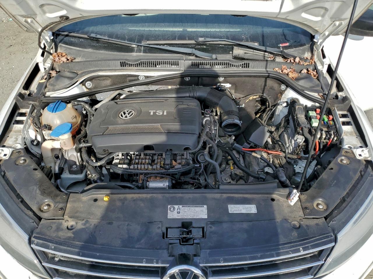 2016 VOLKSWAGEN JETTA SPORT photo 11