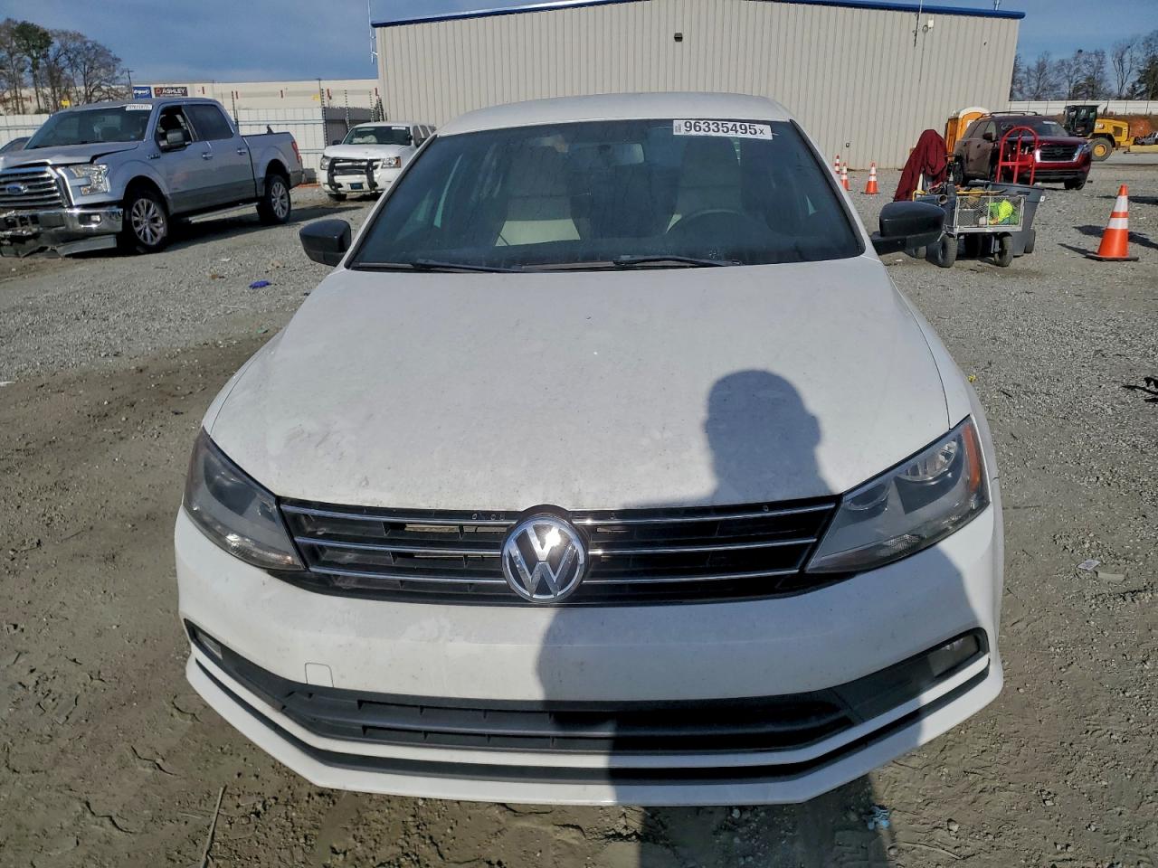 2016 VOLKSWAGEN JETTA SPORT photo 5