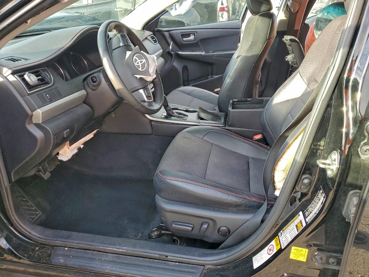 2017 TOYOTA CAMRY LE photo 7