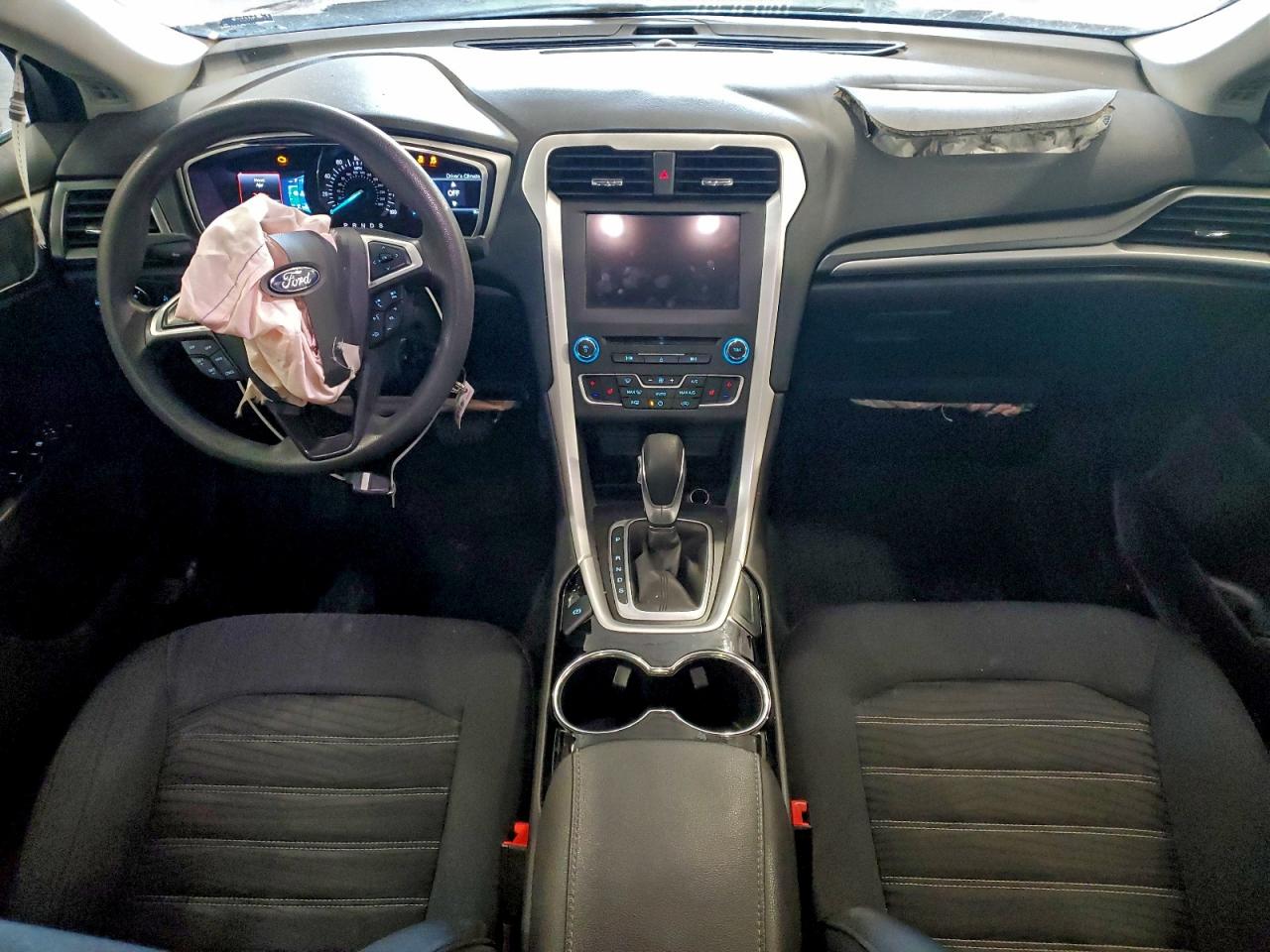 2016 FORD FUSION SE photo 8