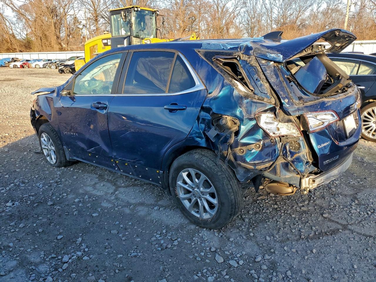 2021 CHEVROLET EQUINOX LT photo 2