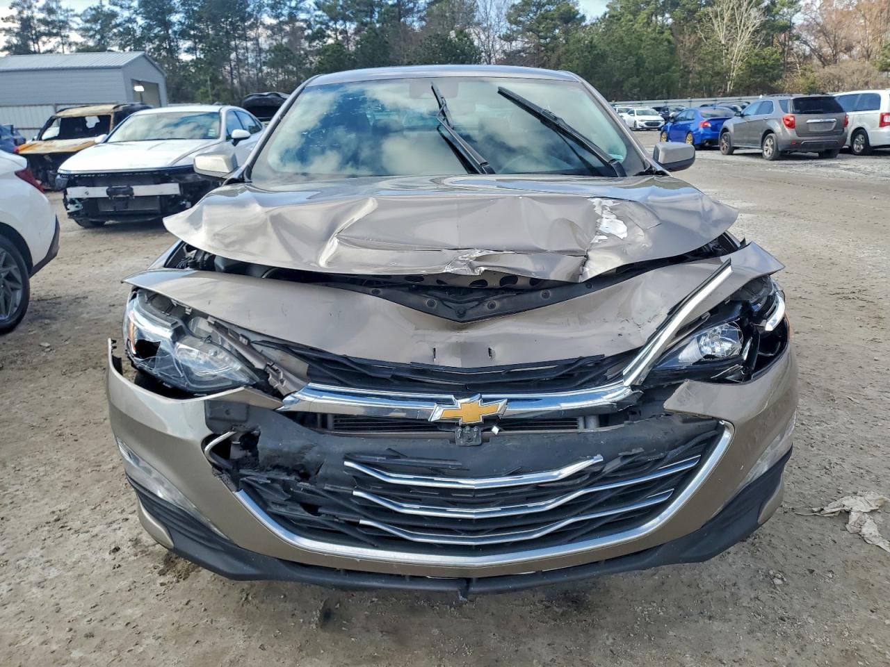 2024 CHEVROLET MALIBU LT photo 5