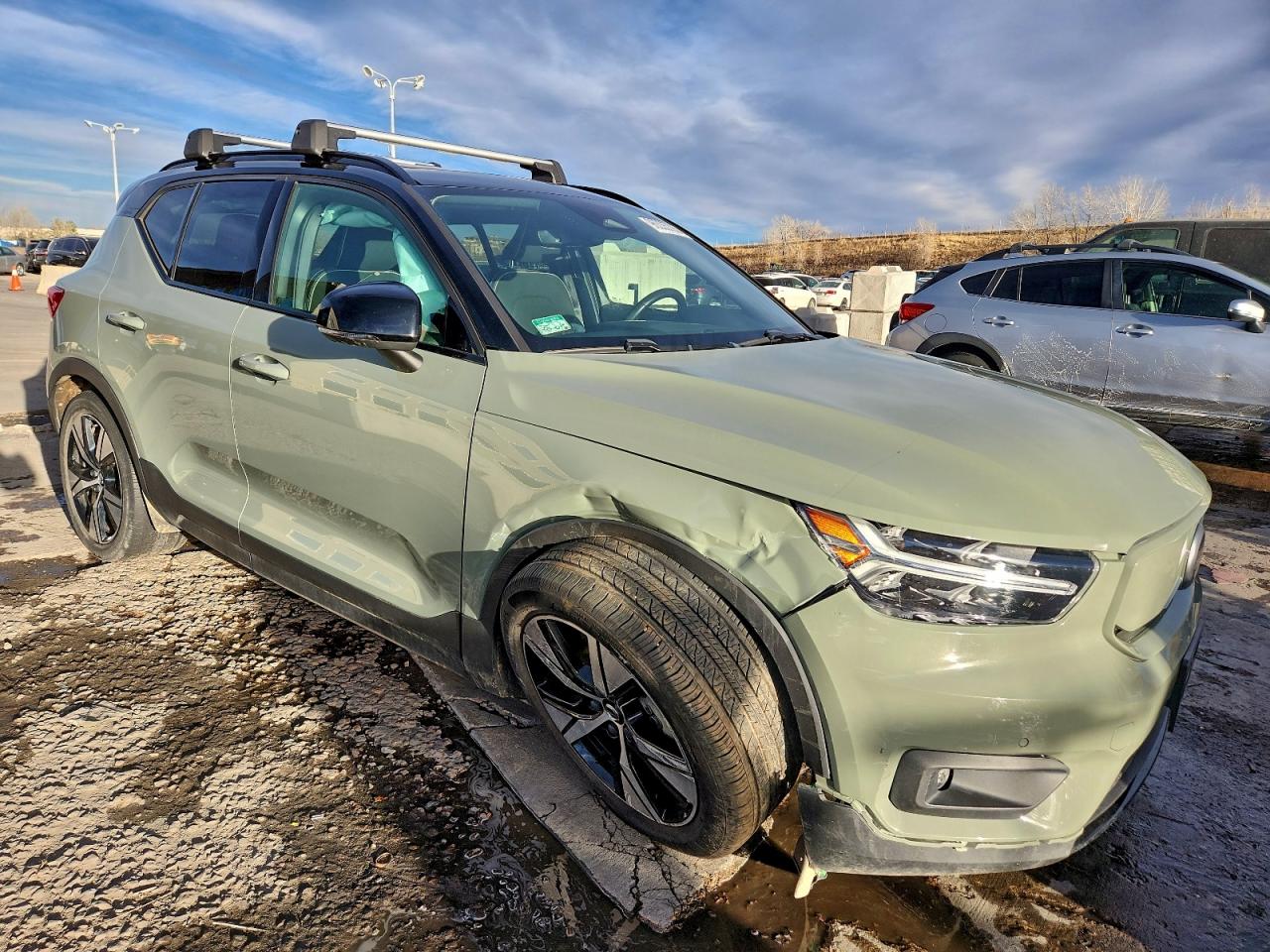 2021 VOLVO XC40 RECHARGE photo 7