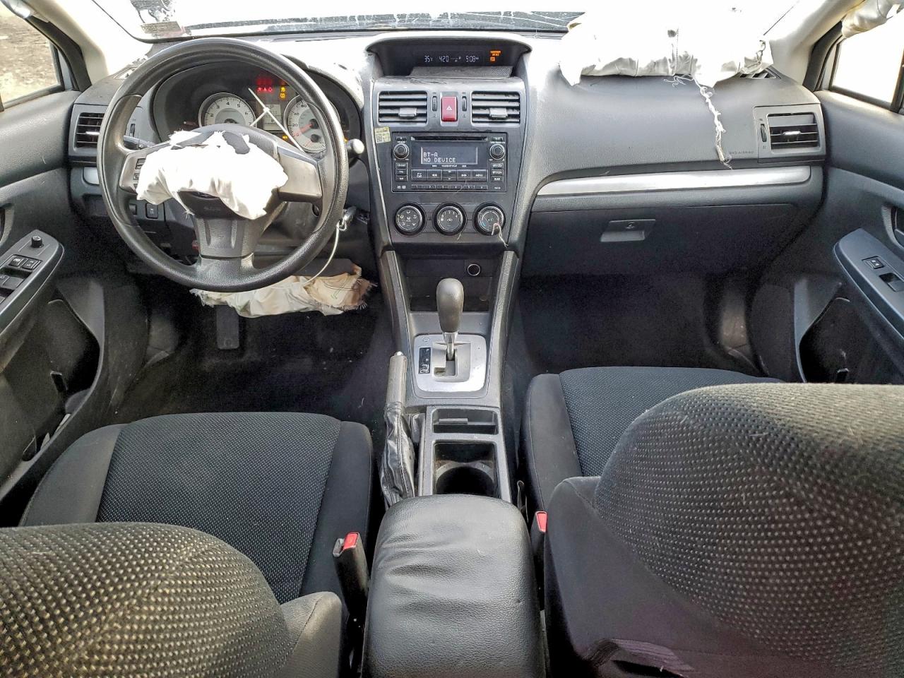 2014 SUBARU IMPREZA photo 8