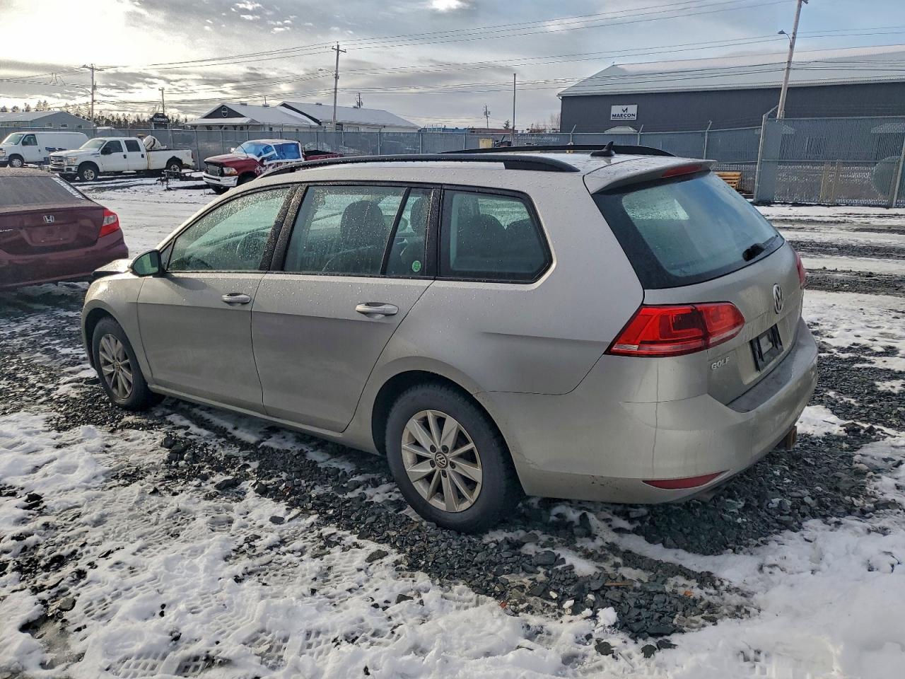 2015 VOLKSWAGEN GOLF SPORTWAGEN S photo 2