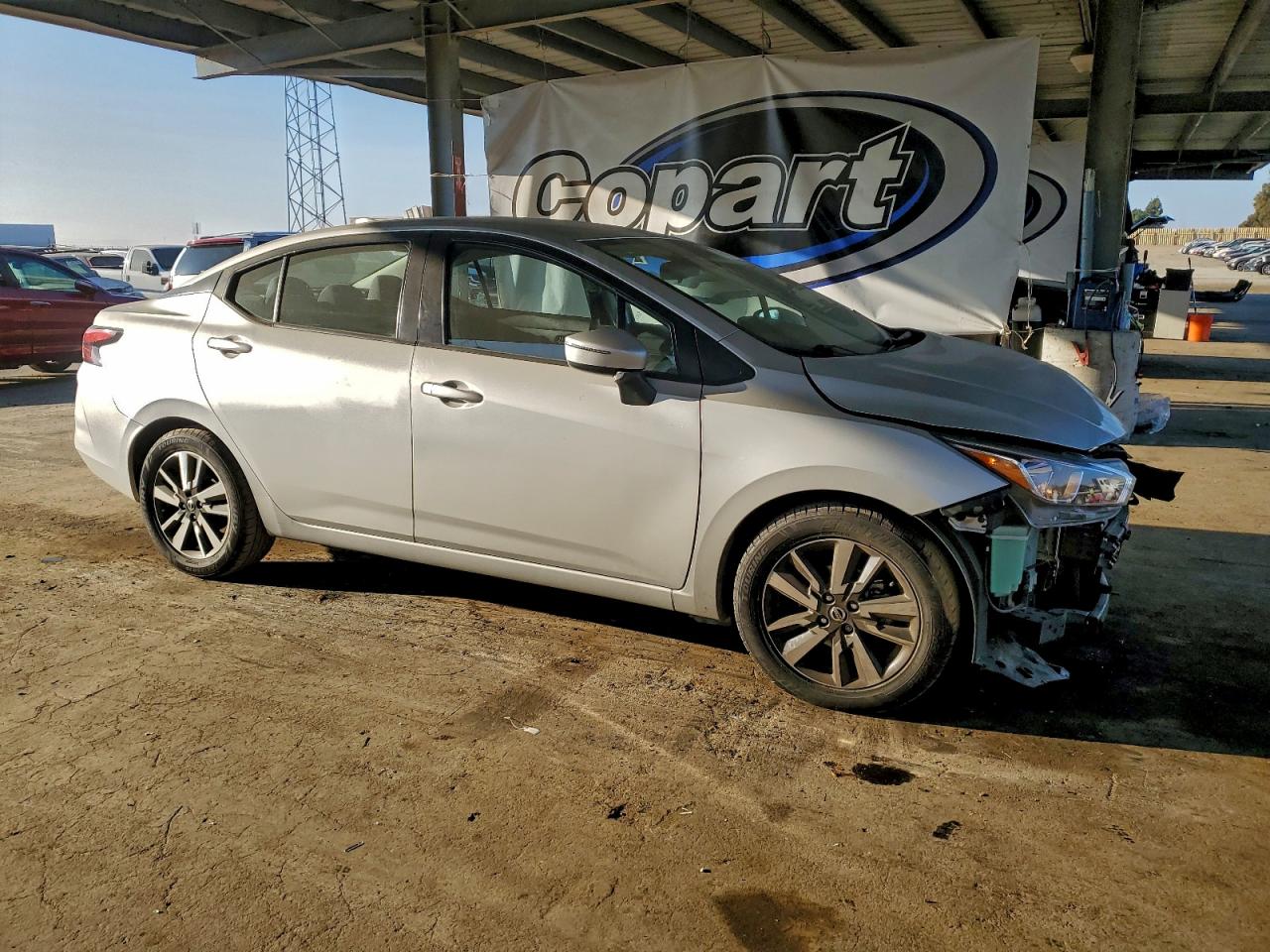 2021 NISSAN VERSA SV photo 4