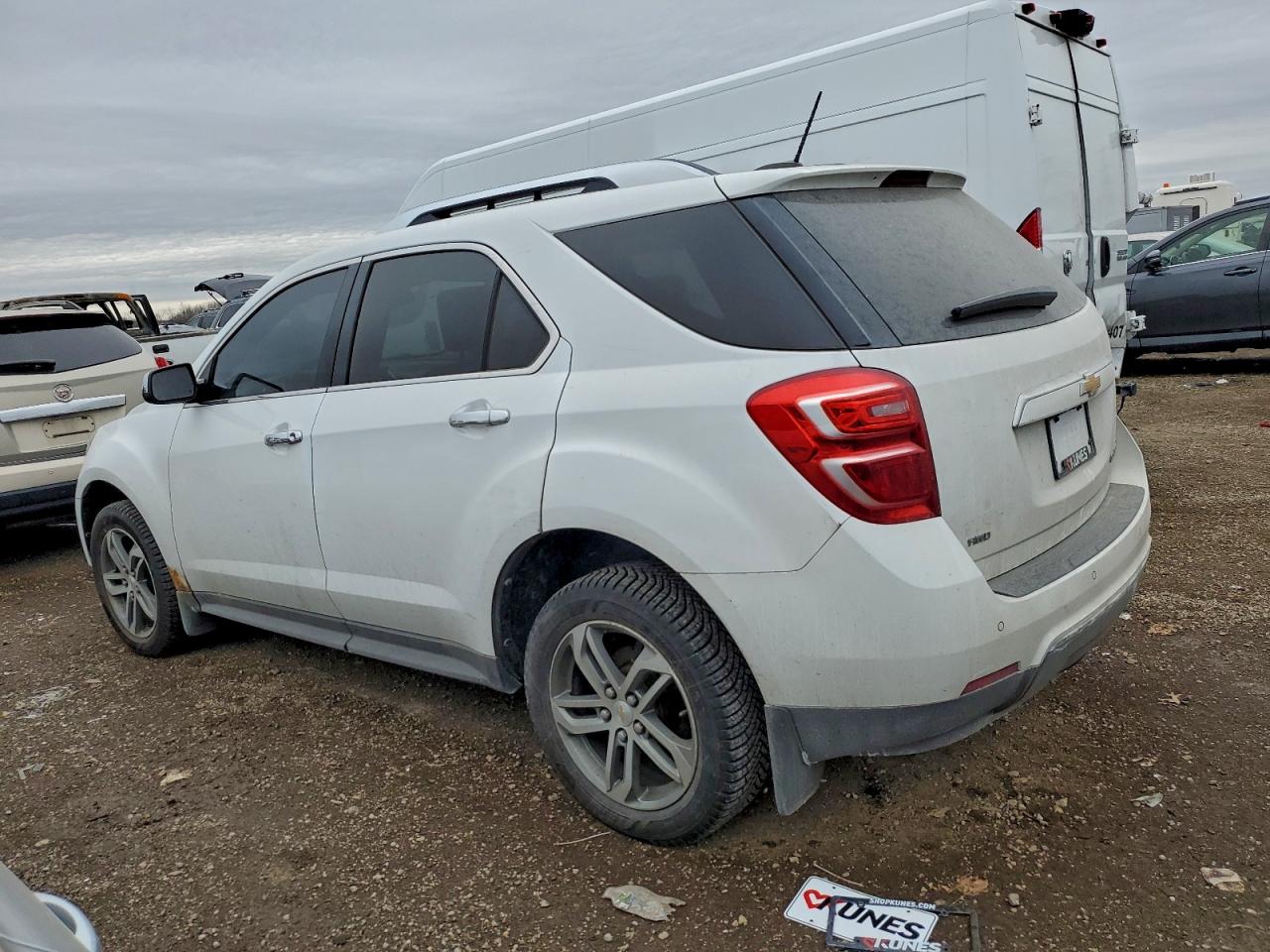 2016 CHEVROLET EQUINOX LTZ photo 2