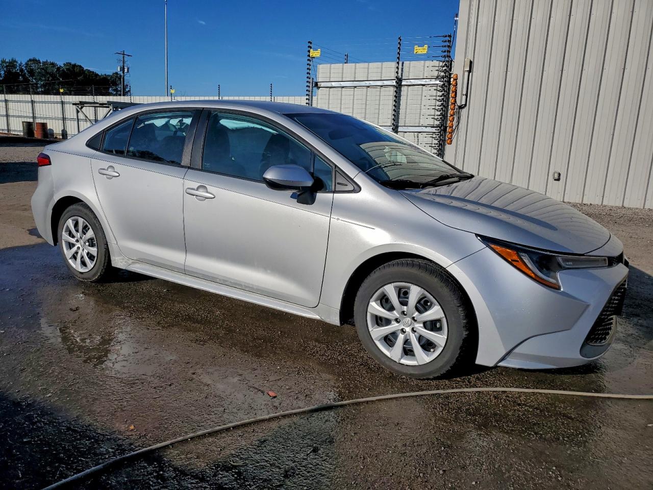 2021 TOYOTA COROLLA LE photo 4