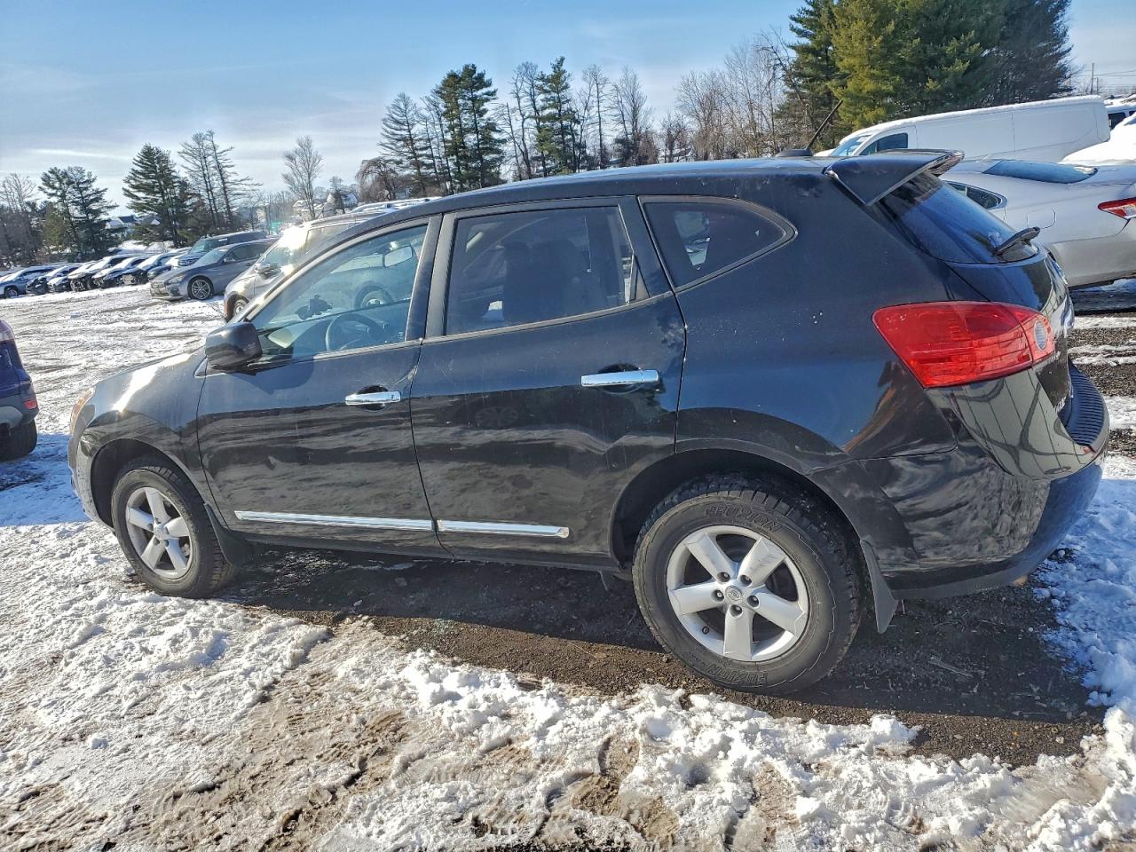 2013 NISSAN ROGUE S photo 2