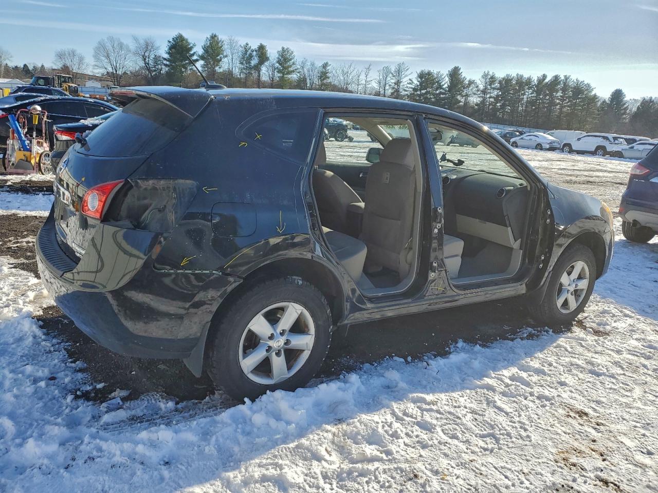 2013 NISSAN ROGUE S photo 3
