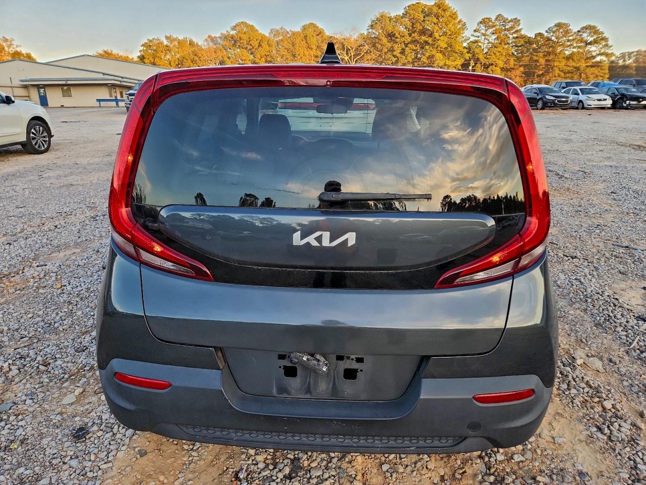 2022 KIA SOUL LX photo 11
