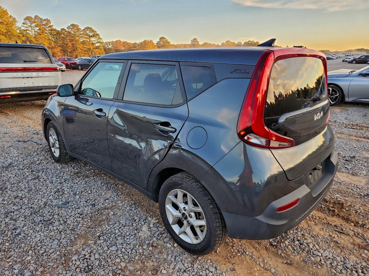 2022 KIA SOUL LX photo 3