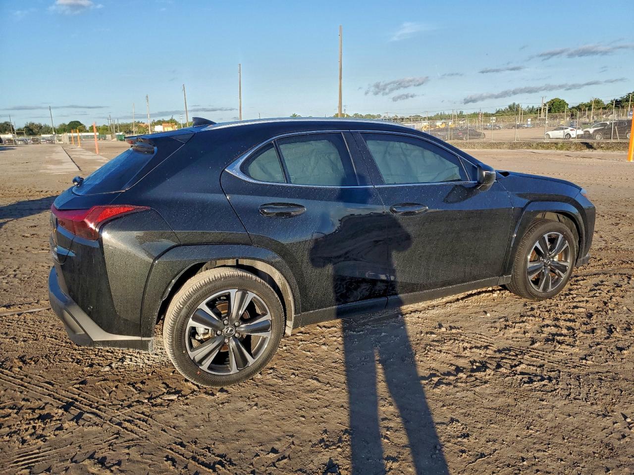 2025 LEXUS UX 300H BASE photo 5