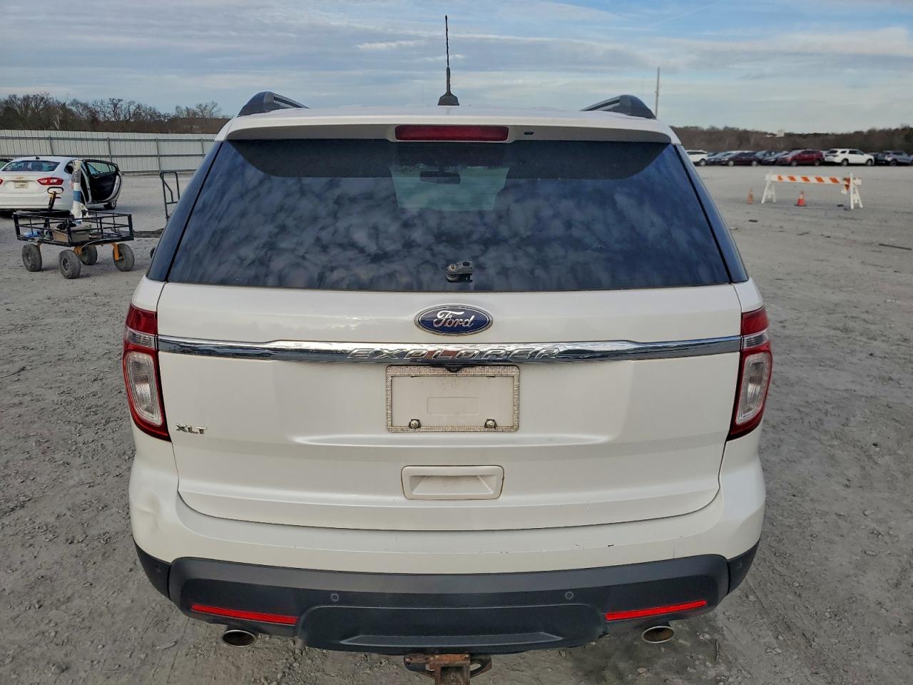 2011 FORD EXPLORER XLT photo 11