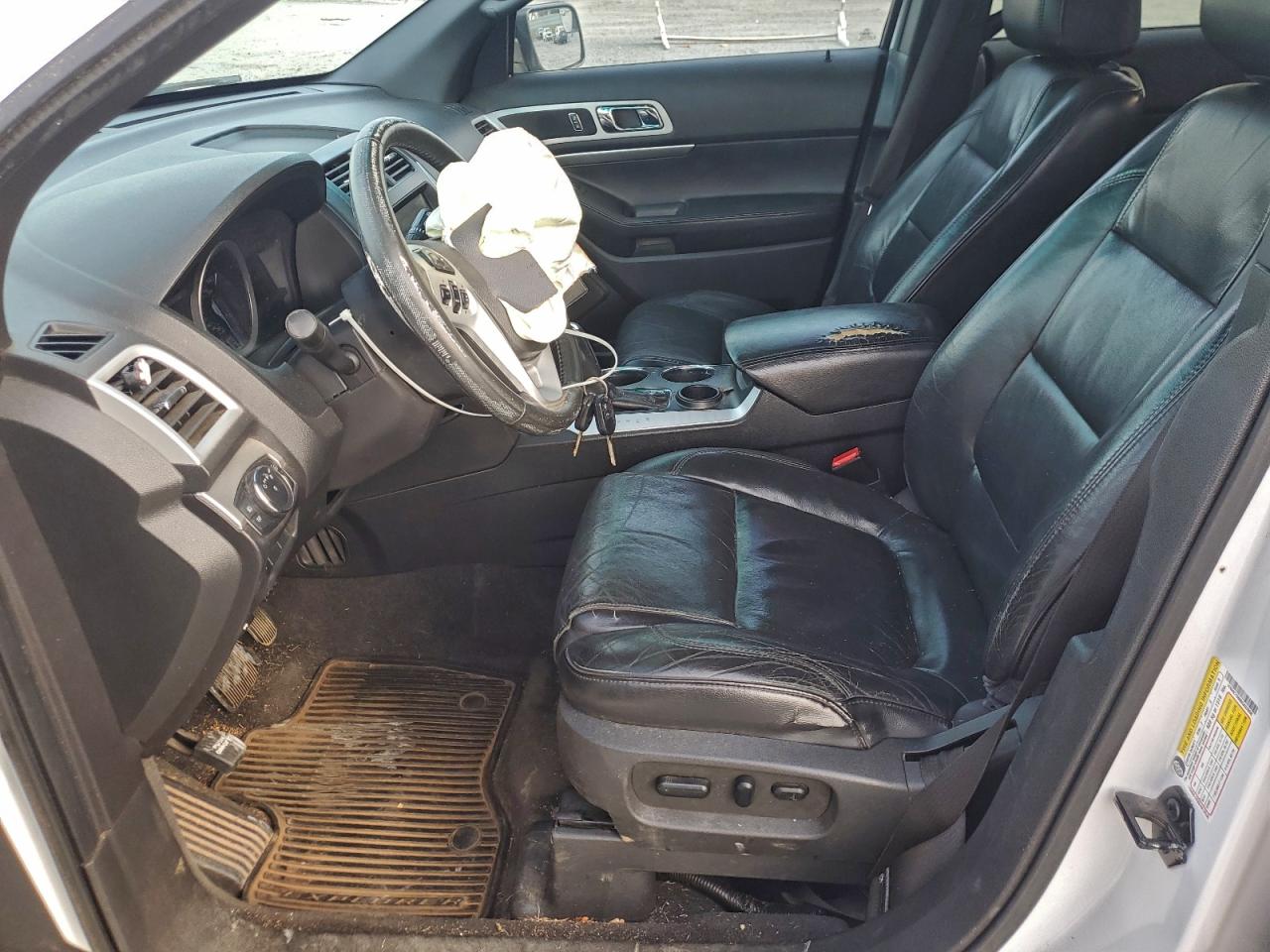 2011 FORD EXPLORER XLT photo 13