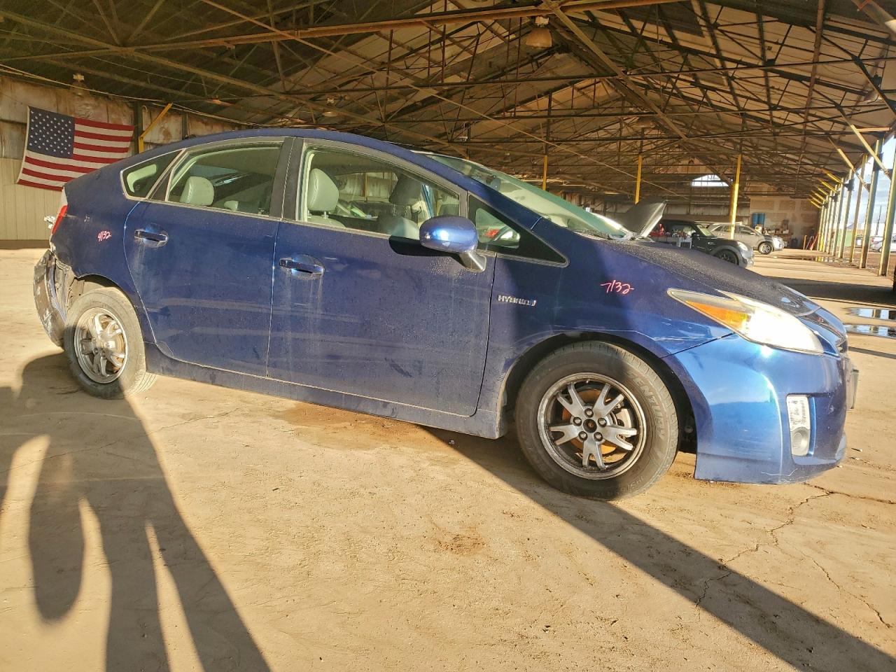 2010 TOYOTA PRIUS photo 4